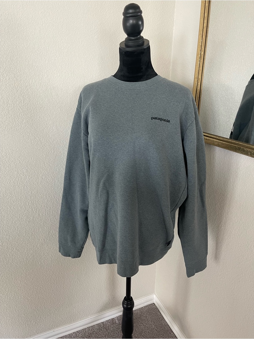 Patagonia Men's Crewneck Sweater in Gray